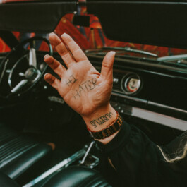 Bruna ⋆ Creative | Concept | Writer